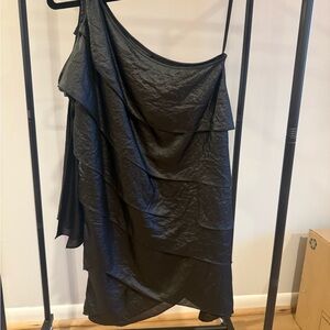 Elegant Black One-Shoulder Dress